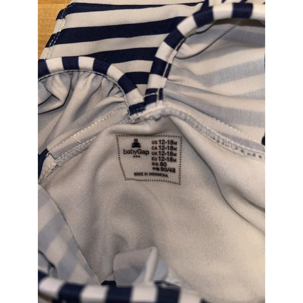 Baby Girls Baby Gap Swimsuit Size 12-18 Months